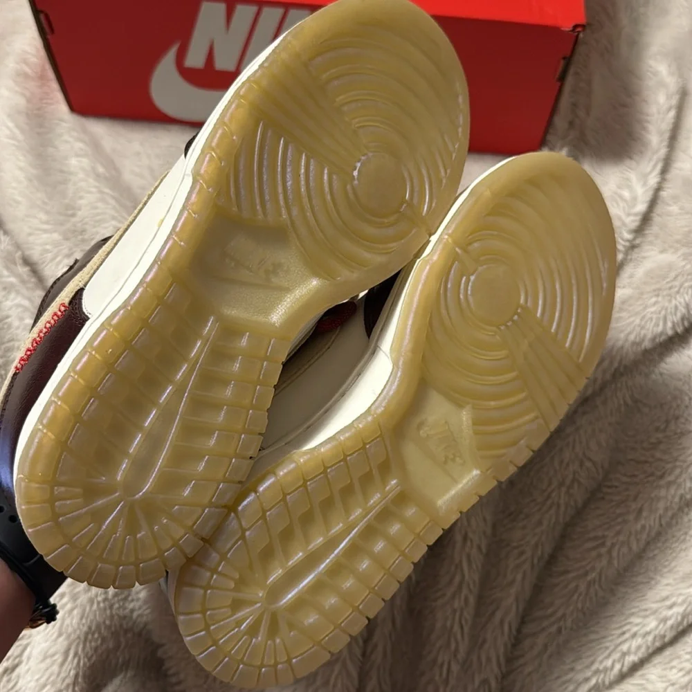 Nike Dunk Low LX - Picture 11 of 12